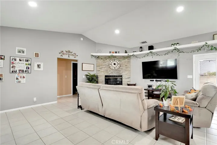 21070 Standing Rock Avenue, Apple Valley, California 92307