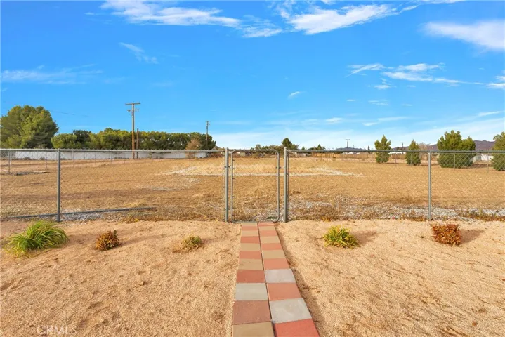 21070 Standing Rock Avenue, Apple Valley, California 92307