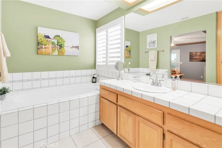 21070 Standing Rock Avenue, Apple Valley, California 92307