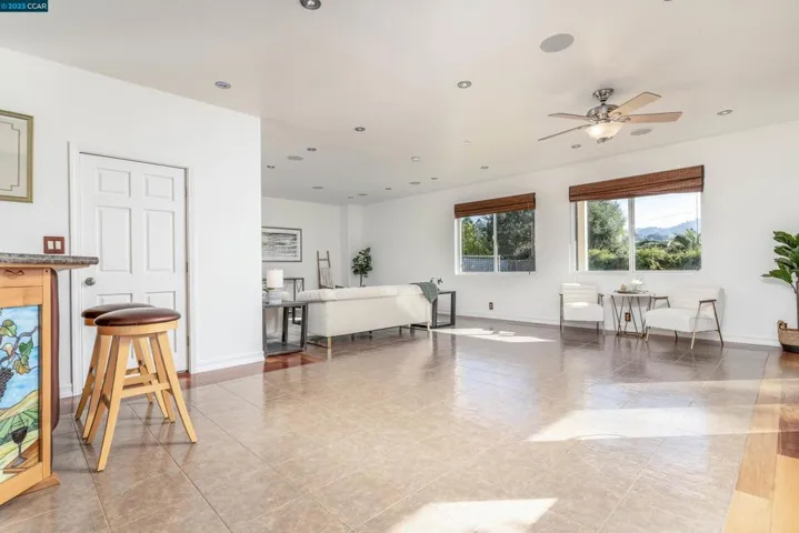 3304 Ahern Ct, Richmond, California 94803