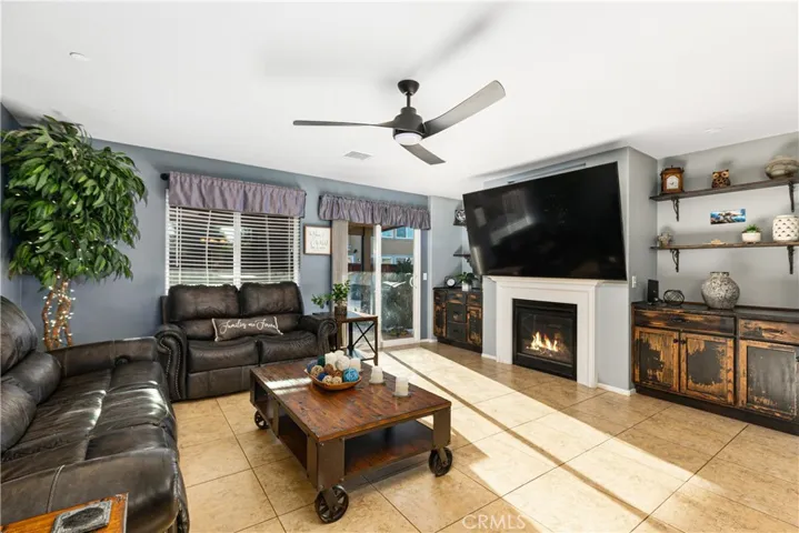 433 Tivoli Court, Hemet, California 92543