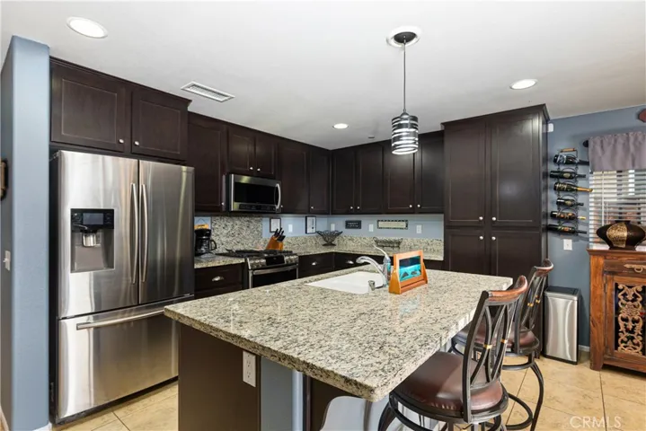 433 Tivoli Court, Hemet, California 92543