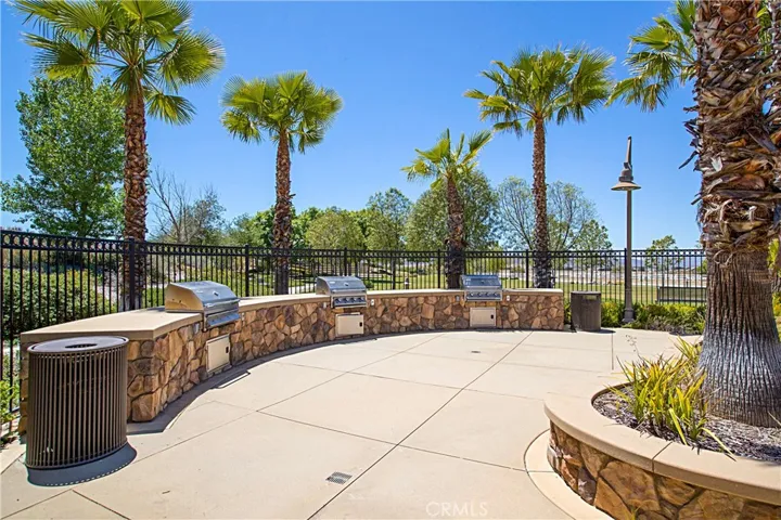 433 Tivoli Court, Hemet, California 92543