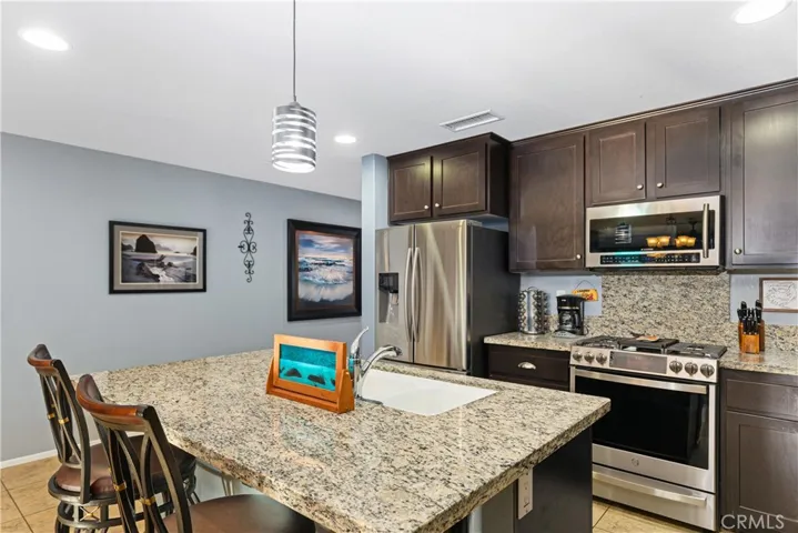 433 Tivoli Court, Hemet, California 92543