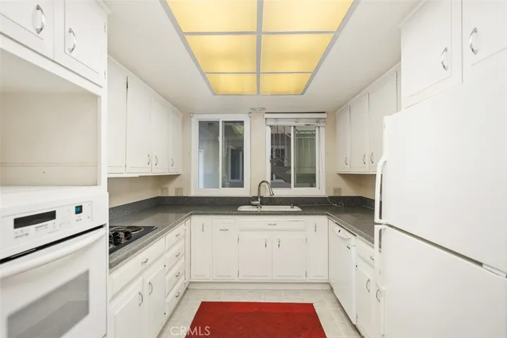 29 Calle Aragon B, Laguna Woods, California 92637