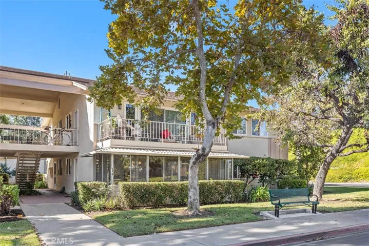 29 Calle Aragon B, Laguna Woods, California 92637