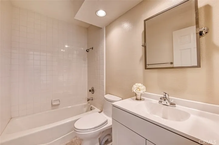 28403 Borgona, Mission Viejo, California 92692