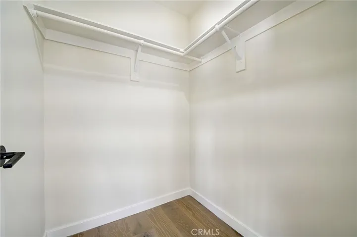 6123 S Rimpau Boulevard, Los Angeles, California 90043