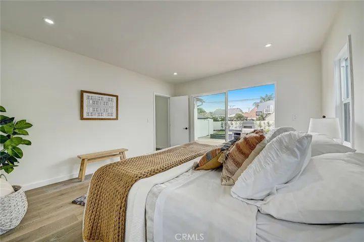6123 S Rimpau Boulevard, Los Angeles, California 90043