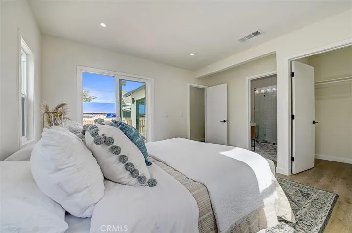 6123 S Rimpau Boulevard, Los Angeles, California 90043