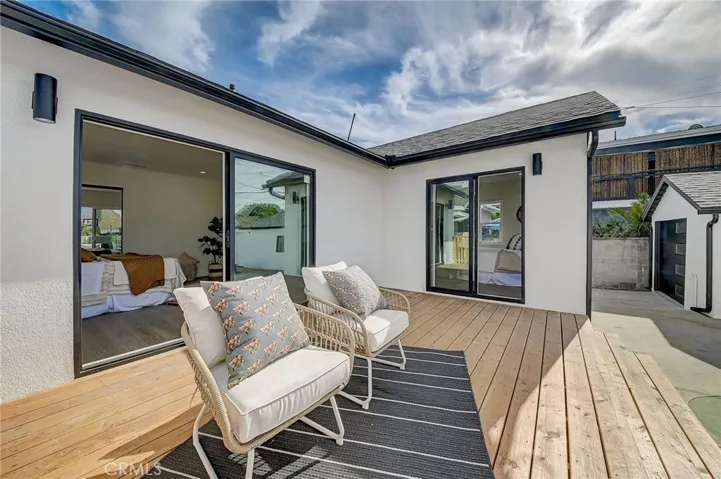 6123 S Rimpau Boulevard, Los Angeles, California 90043