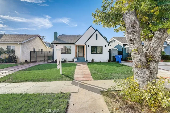 6123 S Rimpau Boulevard, Los Angeles, California 90043