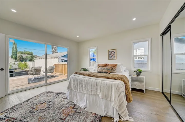 6123 S Rimpau Boulevard, Los Angeles, California 90043