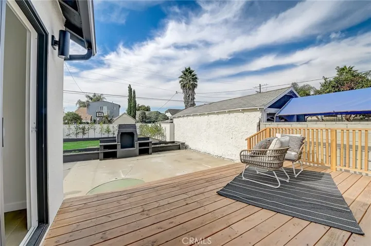 6123 S Rimpau Boulevard, Los Angeles, California 90043