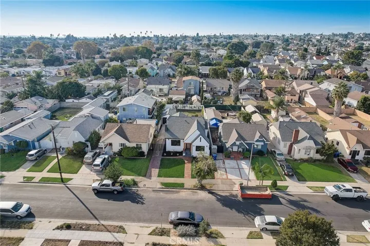 6123 S Rimpau Boulevard, Los Angeles, California 90043