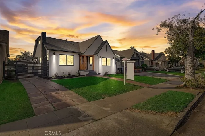 6123 S Rimpau Boulevard, Los Angeles, California 90043