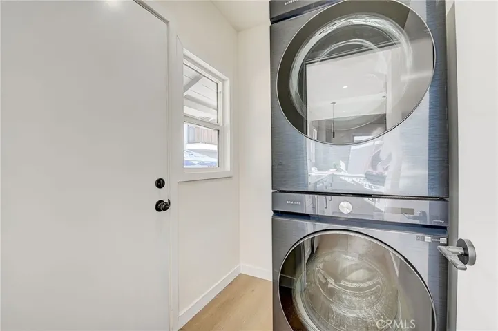 6123 S Rimpau Boulevard, Los Angeles, California 90043