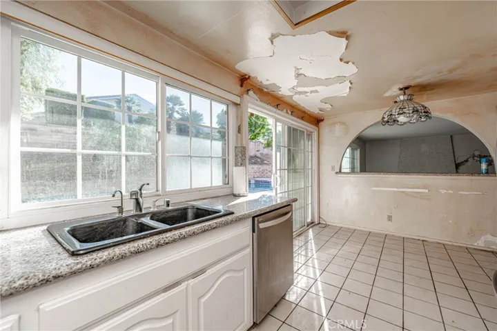 6590 E Edinboro Circle, Anaheim Hills, California 92807