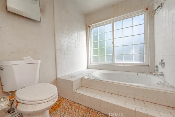 6590 E Edinboro Circle, Anaheim Hills, California 92807