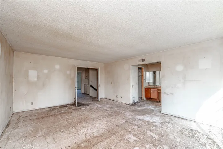 6590 E Edinboro Circle, Anaheim Hills, California 92807