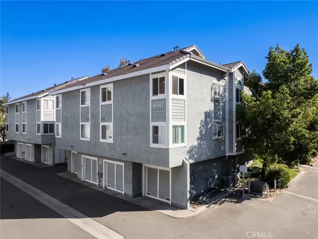 26962 Flo Lane Unit 326, Canyon Country, California 91351