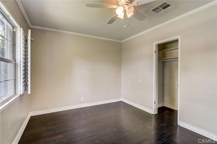 6909 Shoshone Avenue, Lake Balboa, California 91406