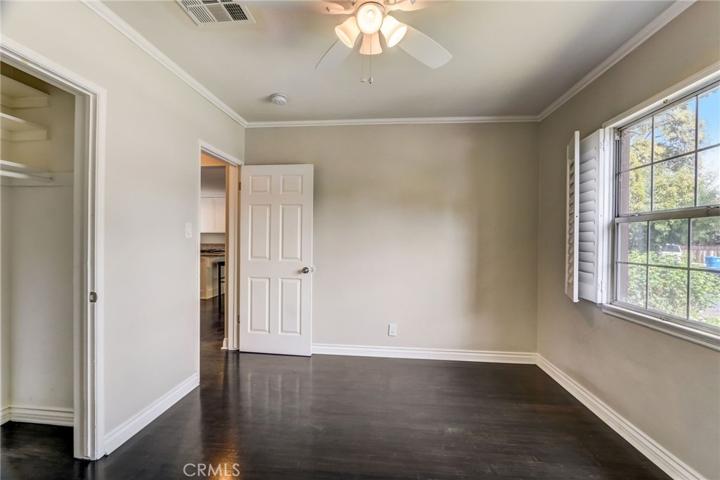 6909 Shoshone Avenue, Lake Balboa, California 91406