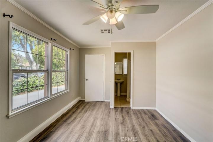 6909 Shoshone Avenue, Lake Balboa, California 91406