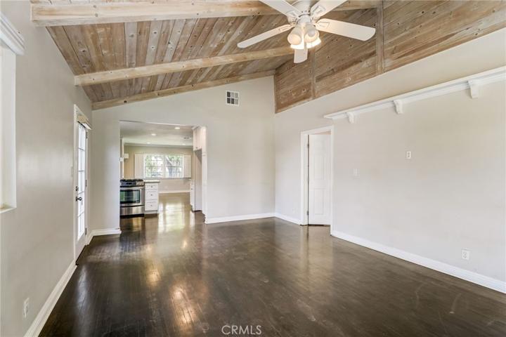 6909 Shoshone Avenue, Lake Balboa, California 91406