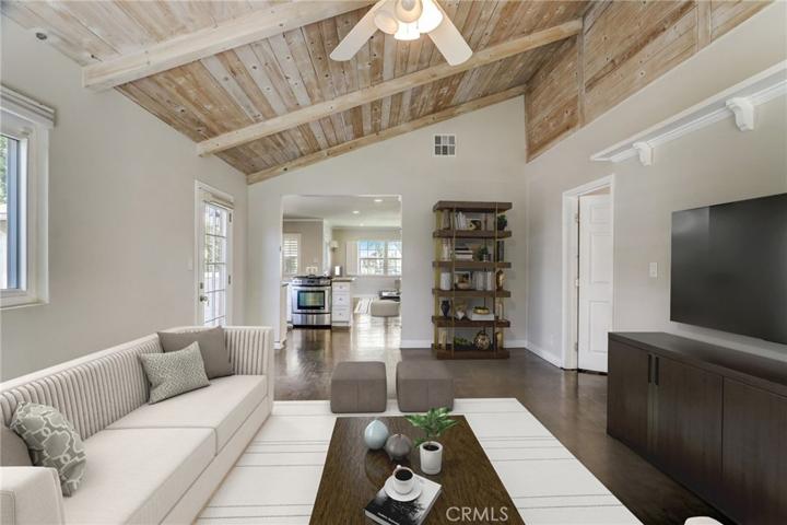 6909 Shoshone Avenue, Lake Balboa, California 91406