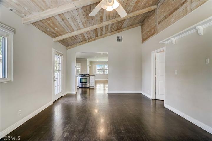 6909 Shoshone Avenue, Lake Balboa, California 91406