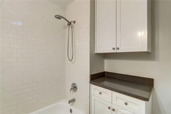 Tub - Shower