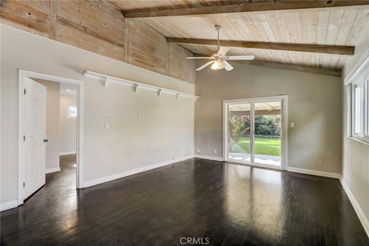 6909 Shoshone Avenue, Lake Balboa, California 91406