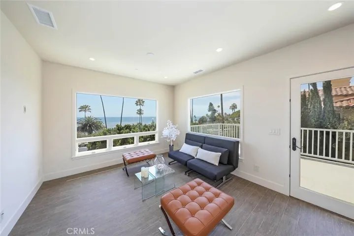 376 Cliff Drive C, Laguna Beach, California 92651