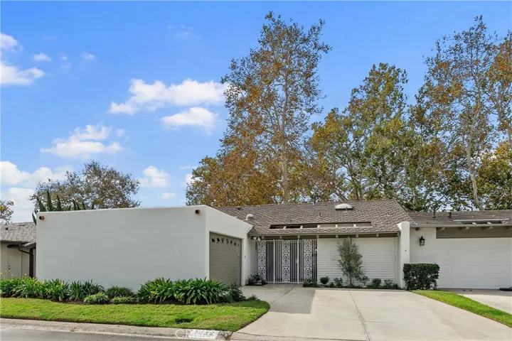 Location is everything! Close to Balboa Island, Corona del Mar, Fashion Island, world-renown beaches and more.