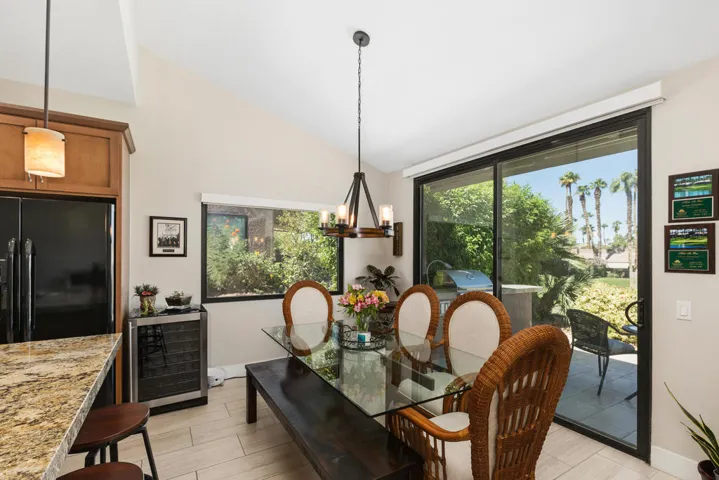 76696 Crysanthemum - Dining Room 1