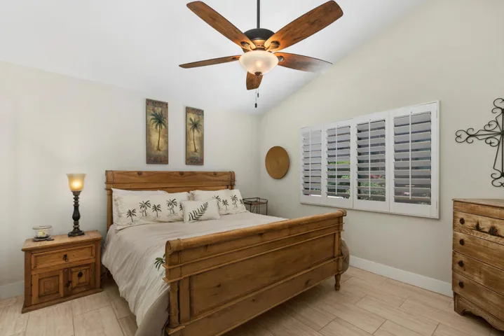 76696 Crysanthemum - Second Bedroom 1