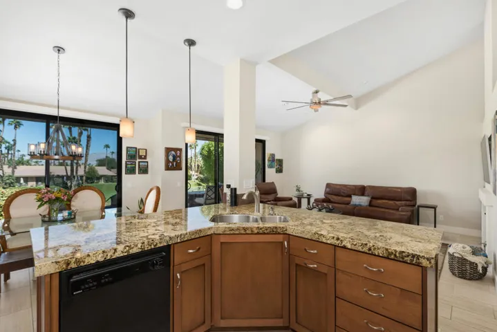 76696 Crysanthemum - Kitchen 4