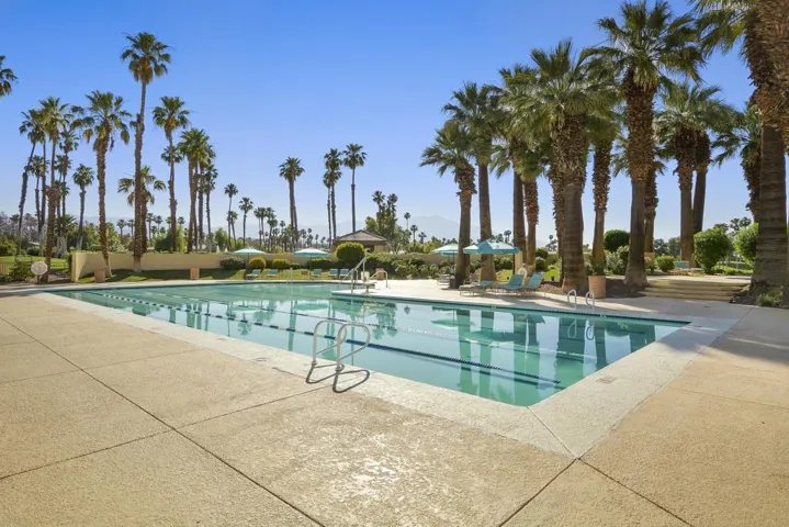 Pakm Valley Country Clubhouse Pool