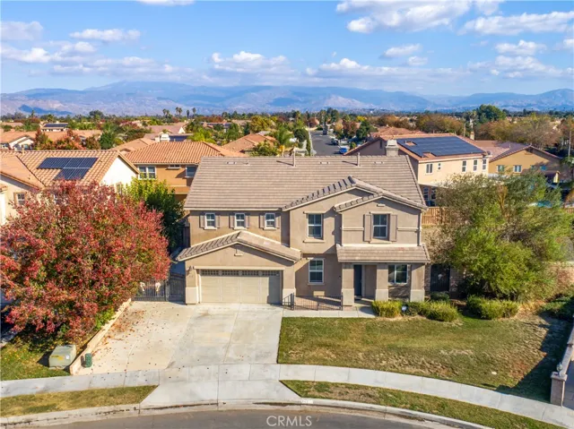 942 Silver Dust Trail, Hemet, California 92545