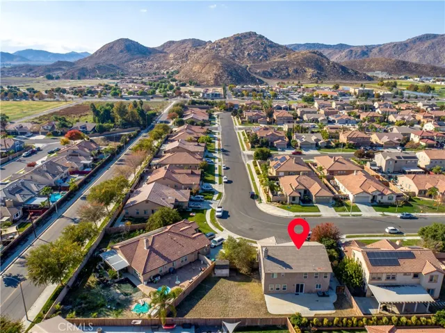 942 Silver Dust Trail, Hemet, California 92545