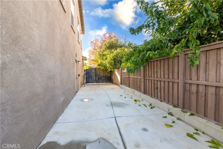 942 Silver Dust Trail, Hemet, California 92545