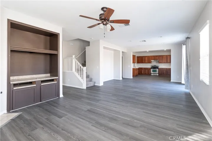 942 Silver Dust Trail, Hemet, California 92545