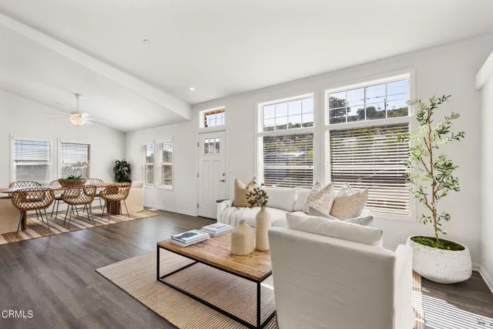 17-web-or-mls-UpmarketMedia_932ColVis-28