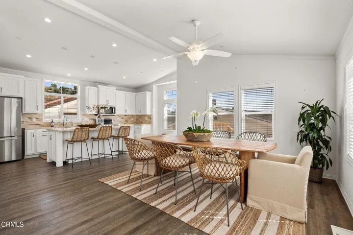 22-web-or-mls-UpmarketMedia_932ColVis-9