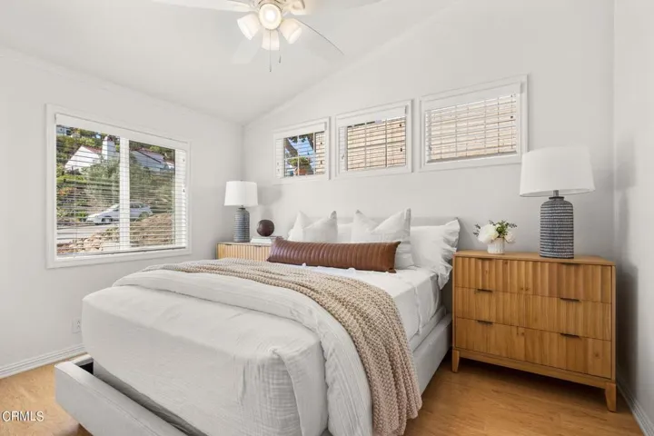 33-web-or-mls-UpmarketMedia_932ColVis-23