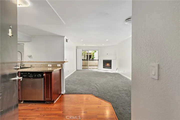 5510 Owensmouth Avenue 224, Woodland Hills, California 91367