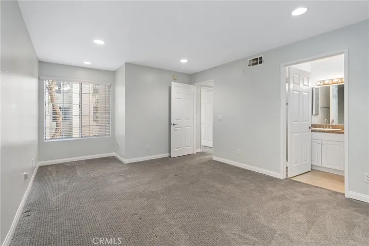 5510 Owensmouth Avenue 224, Woodland Hills, California 91367