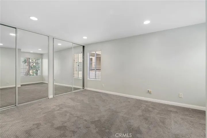 5510 Owensmouth Avenue 224, Woodland Hills, California 91367
