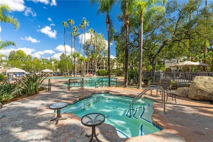 5510 Owensmouth Avenue 224, Woodland Hills, California 91367